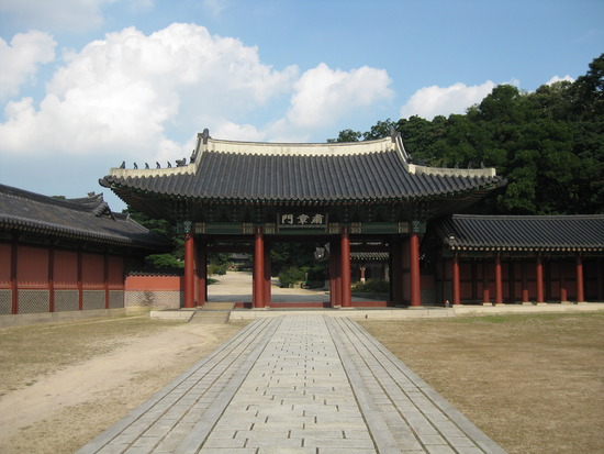 [Image: 2-1254289054-changdeokgung-palace.jpg?w=...;amp;h=413]
