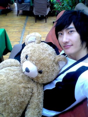 •·.·´¯`·.·• ( نادي معجبين Super Junior) •·.·´¯`·.·•  Zhou-mi-teddy-bear-300x400